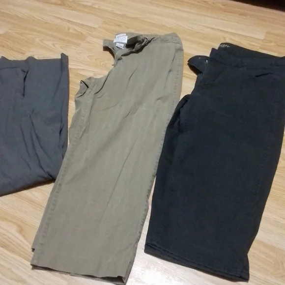 3 pairs ladies pants - Picture 7 of 8